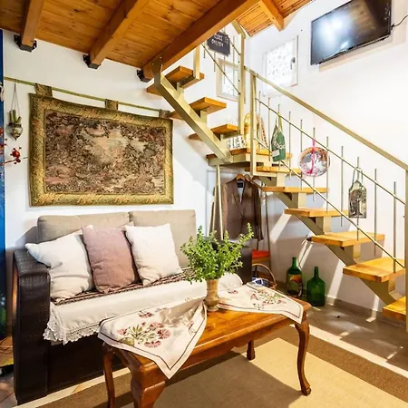 Sunny One - Charming Garden Nest * Петалидион