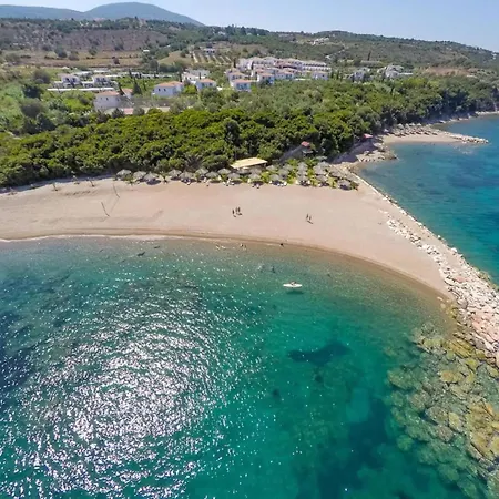 Sunny One - Charming Garden Nest Апартаменты *