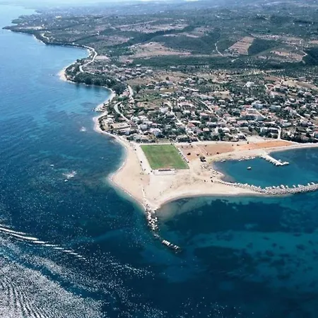 Апартаменты Sunny One - Charming Garden Nest *