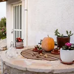 Sunny One - Charming Garden Nest Apartamento *