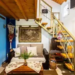 Apartamento Sunny One - Charming Garden Nest