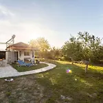 Sunny One - Charming Garden Nest Petalídhion