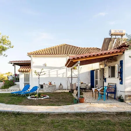 Sunny One - Charming Garden Nest Petalidi