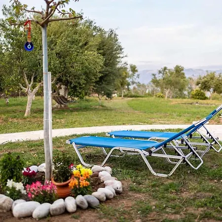 Sunny One - Charming Garden Nest Apartmán