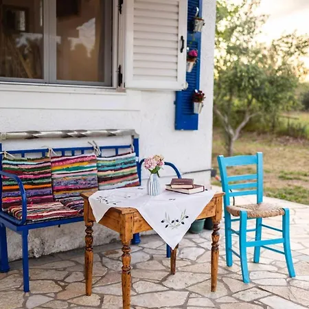 Sunny One - Charming Garden Nest Apartmán Petalídhion