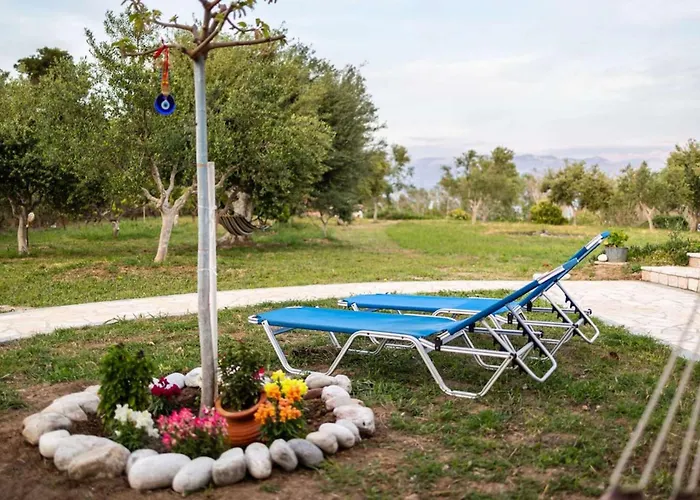 Sunny One - Charming Garden Nest Apartmán