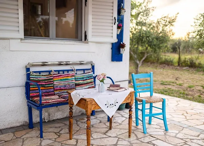 Sunny One - Charming Garden Nest Apartmán Petalídhion