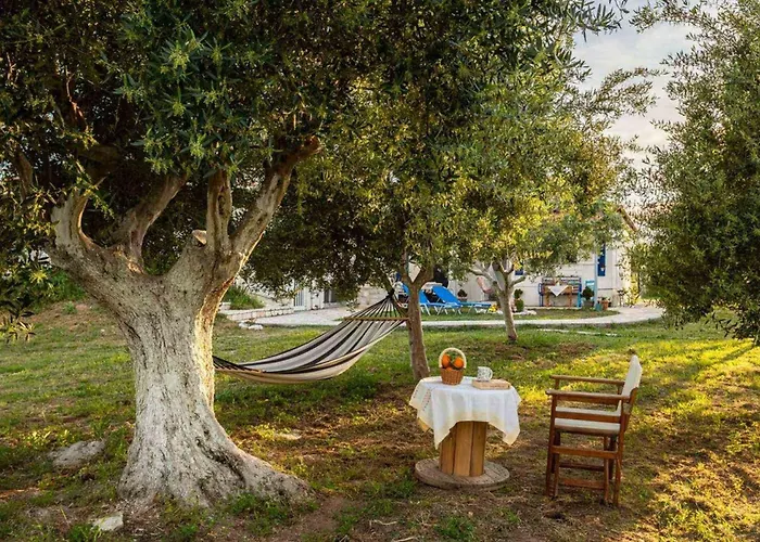 Sunny One - Charming Garden Nest Petalídhion