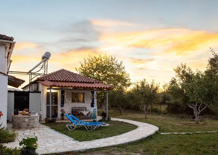 Sunny One - Charming Garden Nest Apartmán *