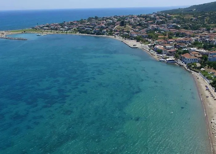 Apartment Sunny One - Charming Garden Nest Petalidi